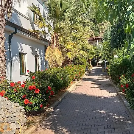Villaggio Agrumeto 카포바티카노