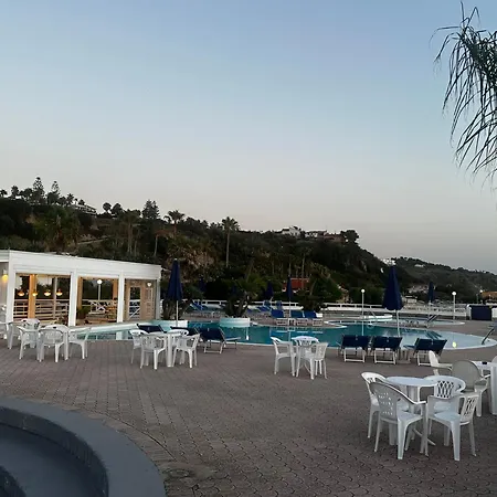Villaggio Agrumeto Ξενοδοχείο με διαμερίσματα 4*