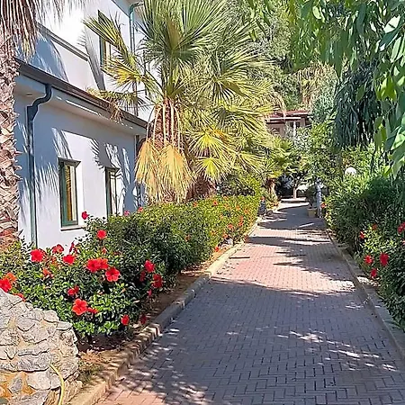 Villaggio Agrumeto 아파트호텔
