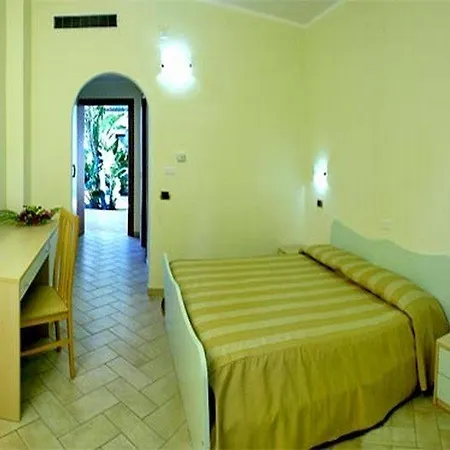Villaggio Agrumeto 3* Capo Vaticano